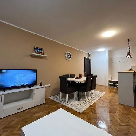 Blondy Apartman Novi Sad